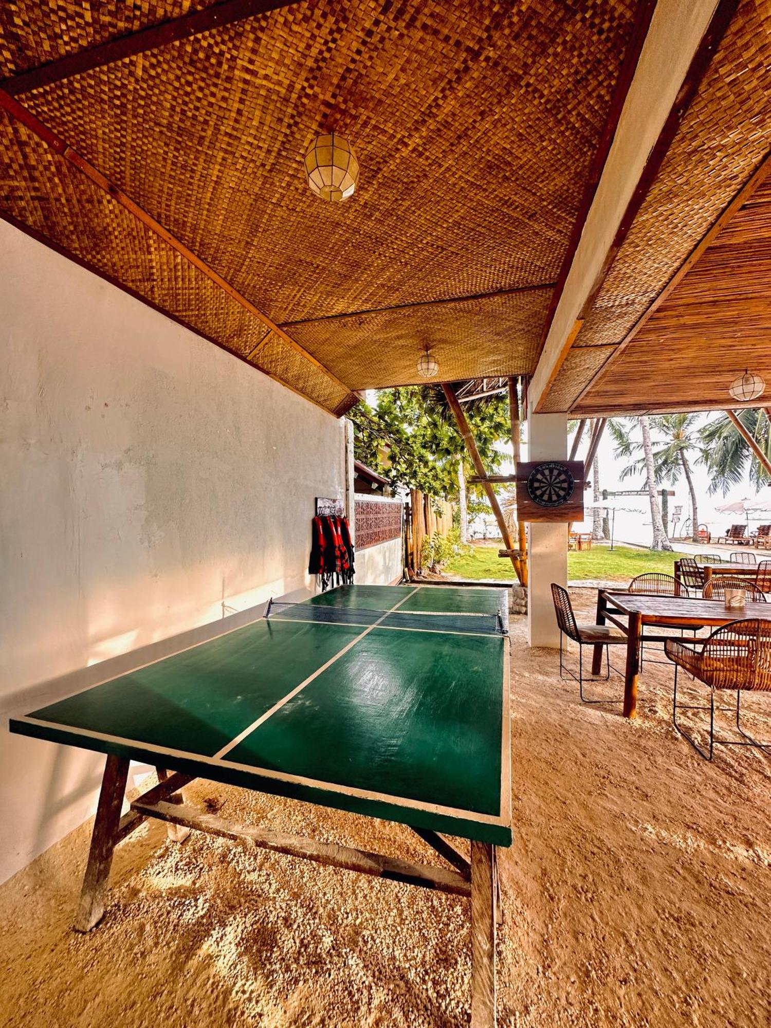 On Board Panglao Beach Hostel & Resort Dao  Exterior photo